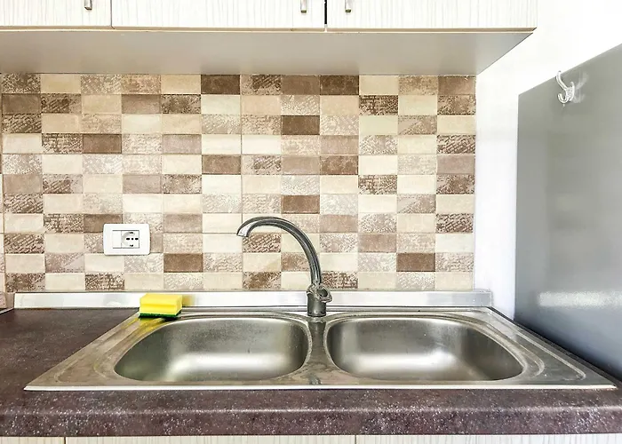 Shoreline Star G77 Golem (Tirana)