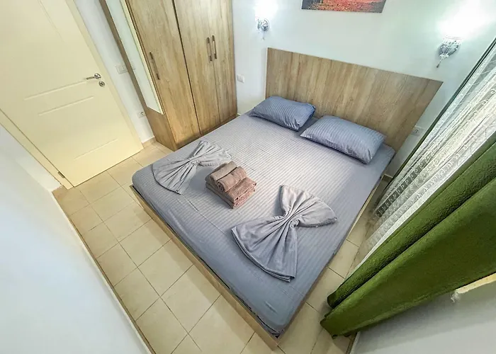 Shoreline Star G77 Lejlighed Golem (Tirana)